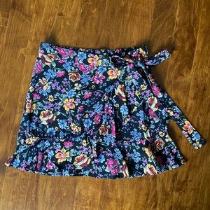 Floral wrap skirt with tie